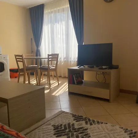 Appartamento Bright, Central, 1-bed With Pool View *